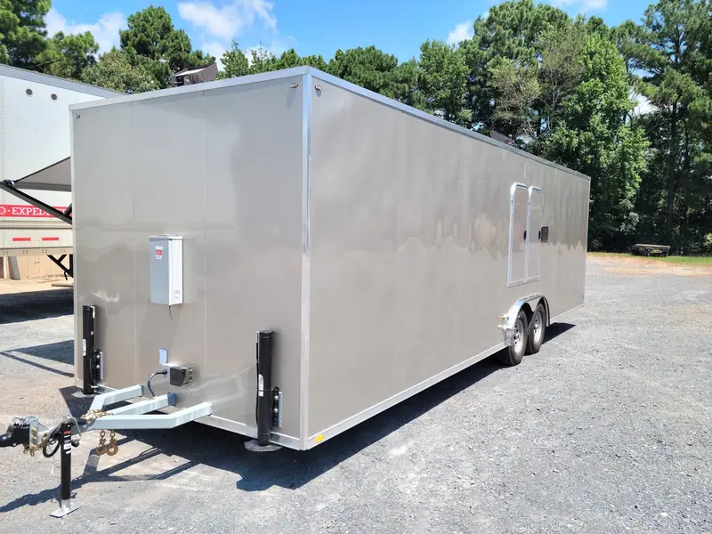 Tandem-axle locker and shower trailer with a single side door